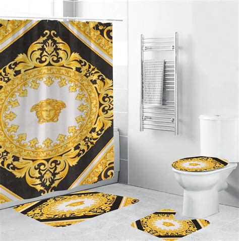 Versace bath linen set